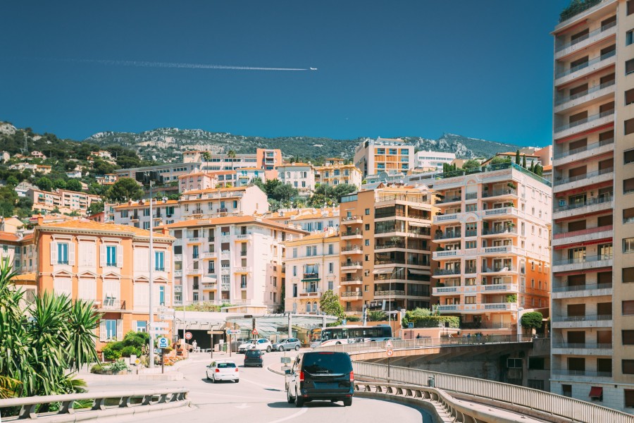 Comment s'appelle la plage de Monaco ?