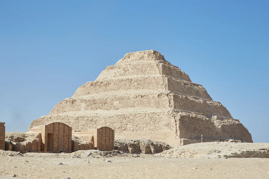 Pourquoi les pyramides ont été construites en Égypte ?